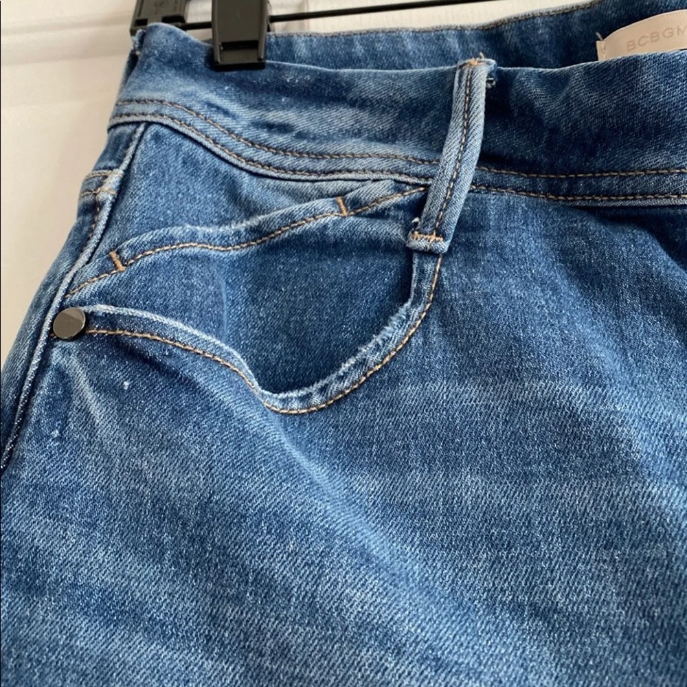 High Rise Cropped Jeans👖 - Picture 5 of 10